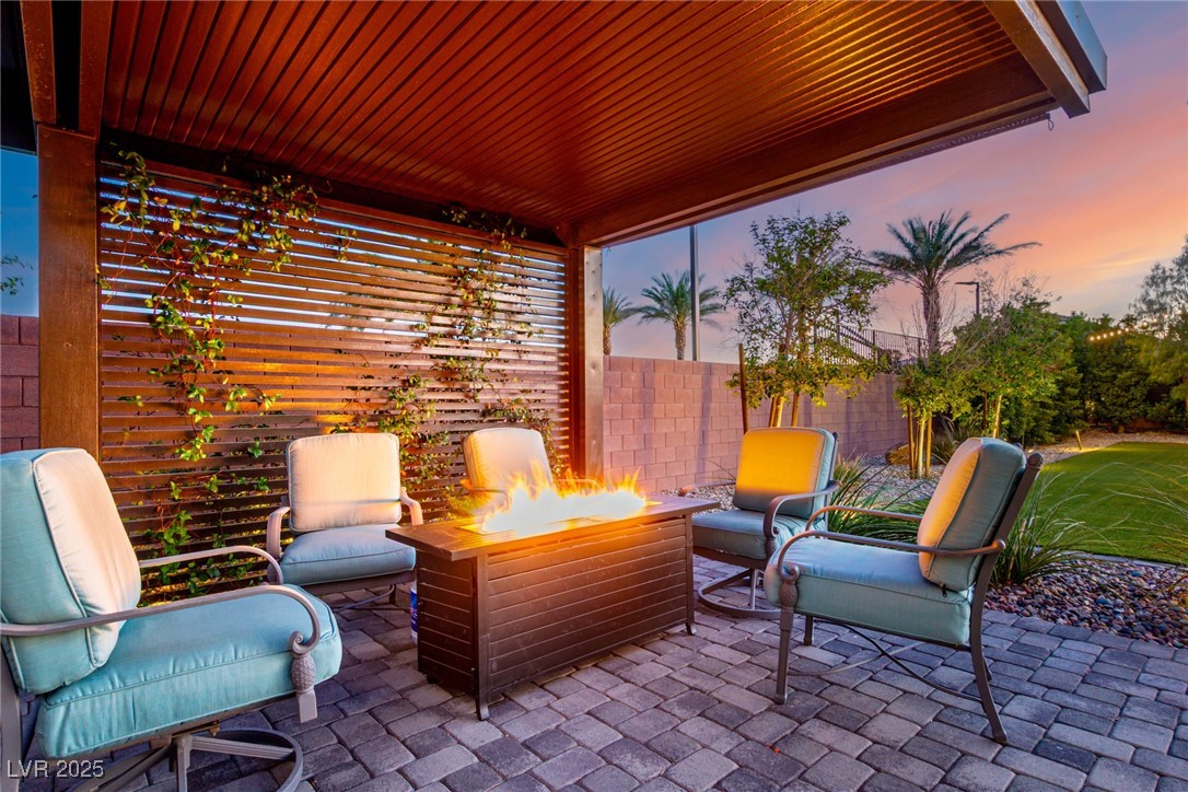 8775 Twisted Vine Lane
