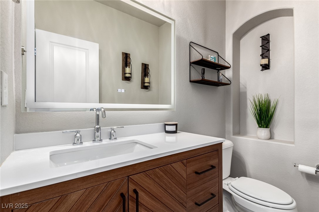 8775 Twisted Vine Lane