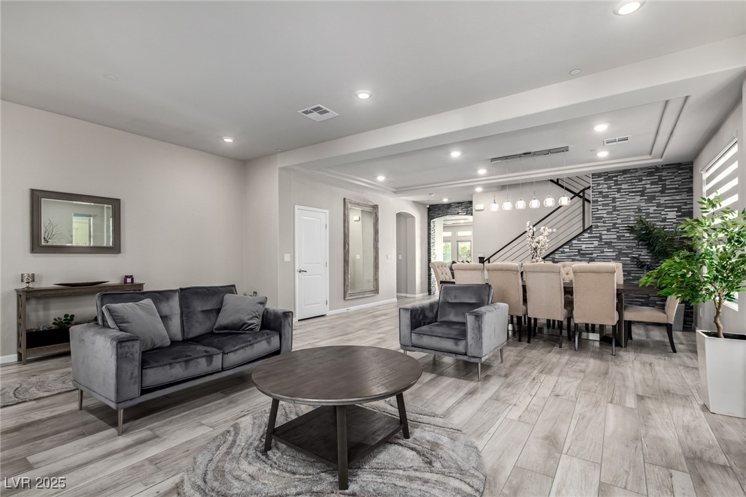 8775 Twisted Vine Lane