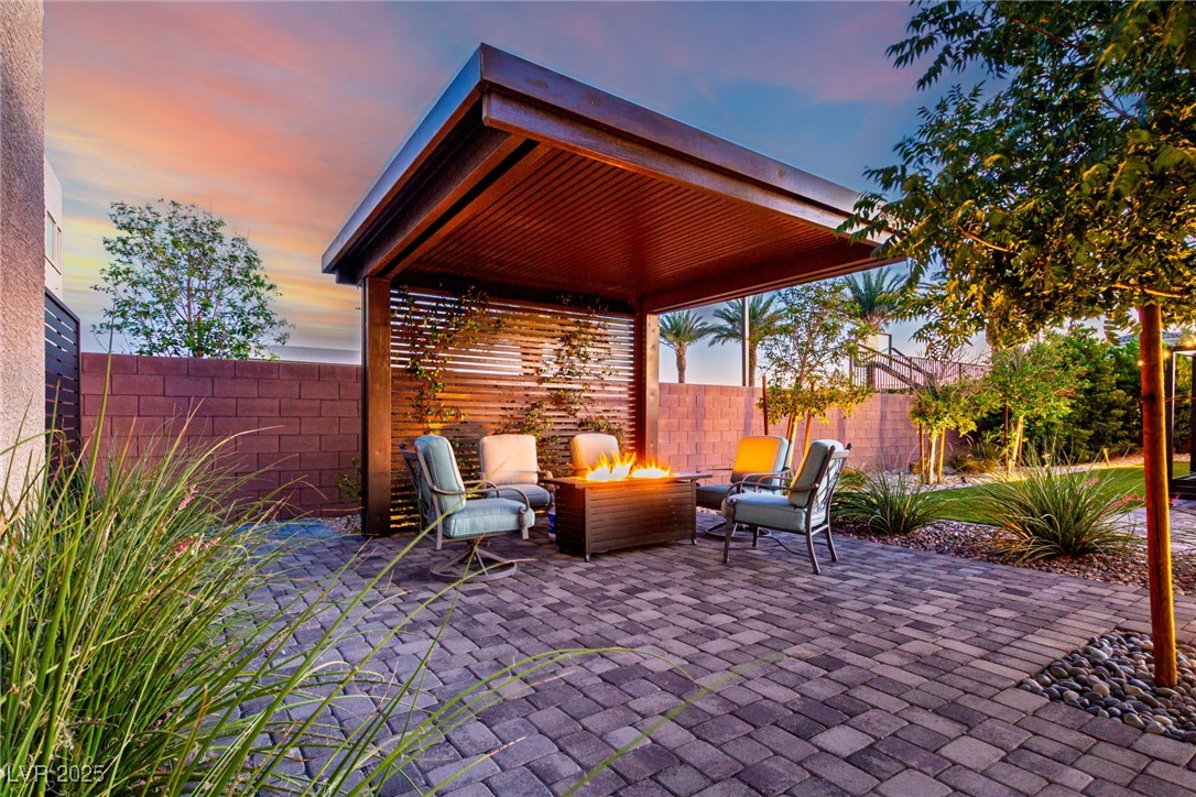 8775 Twisted Vine Lane