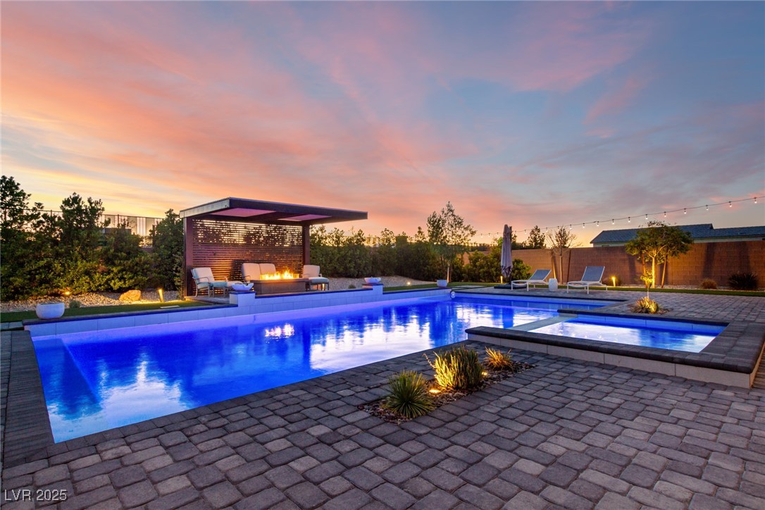 8775 Twisted Vine Lane