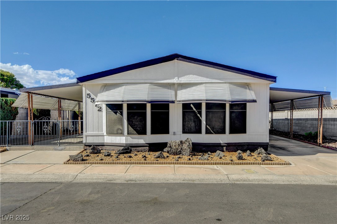 5572 Tres Piedras Road