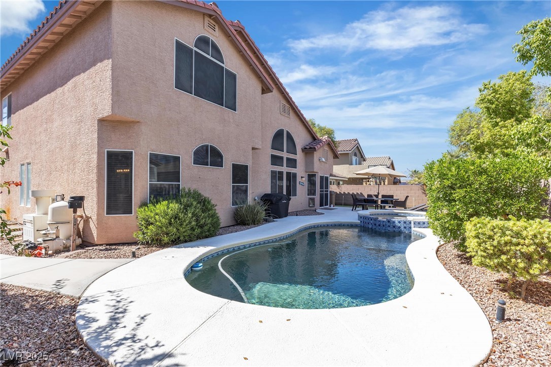 1030 Secluded Acres