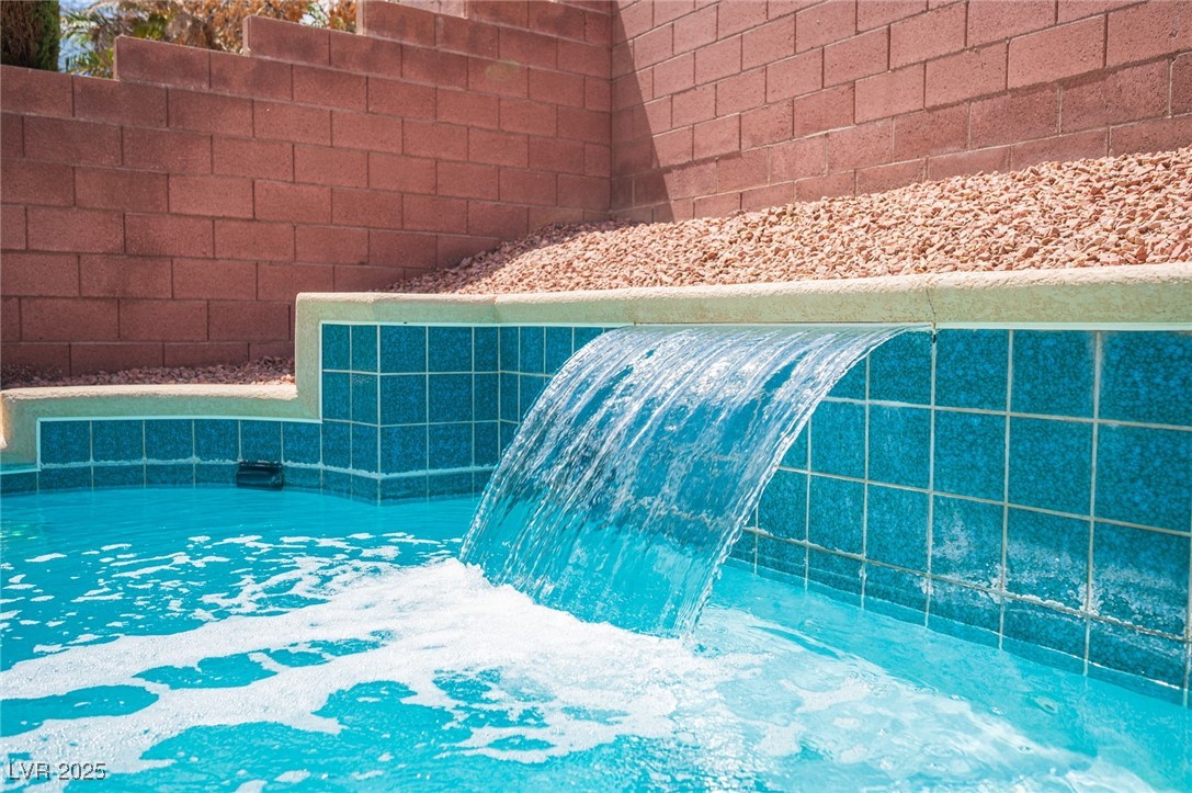 7549 Mermaid Song Court