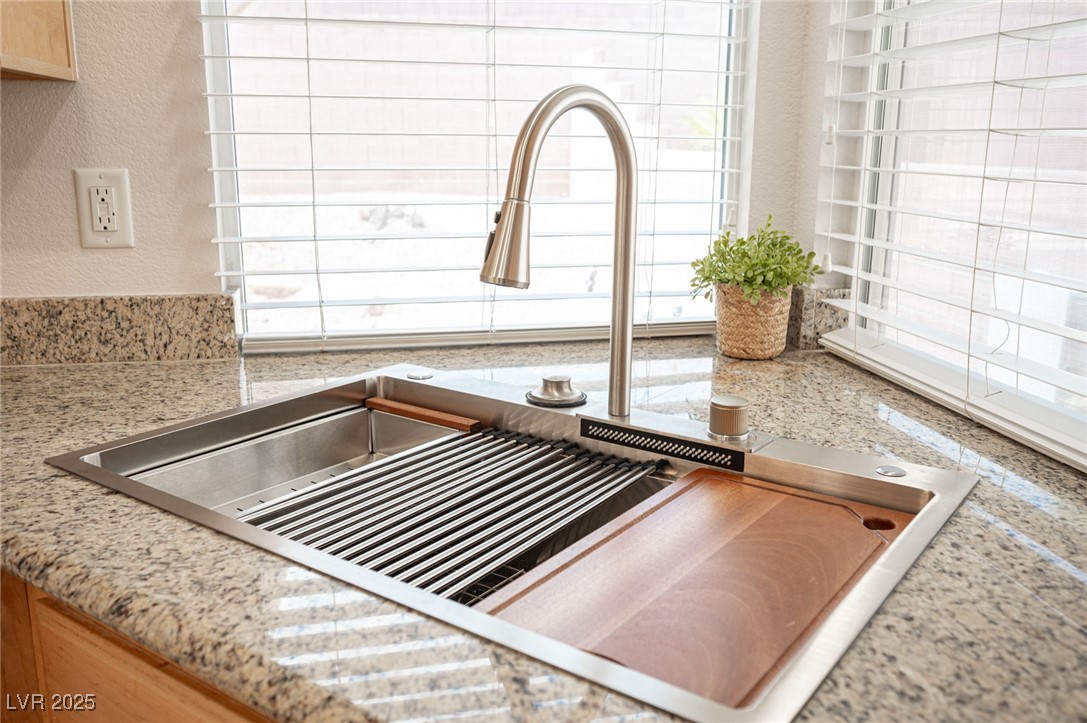 7549 Mermaid Song Court