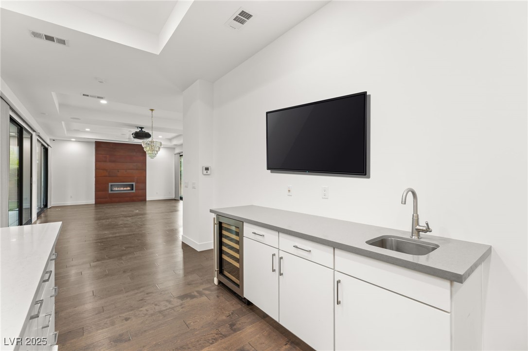 15 Gemstar Lane