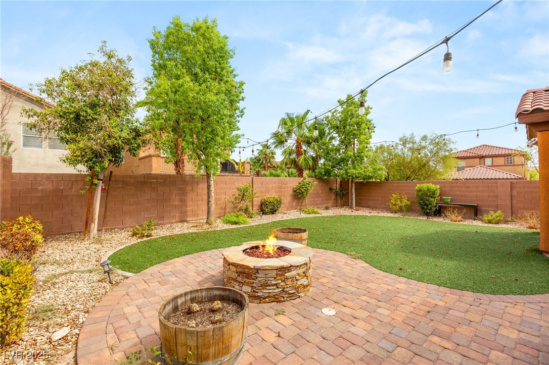 586 Wealdston Court