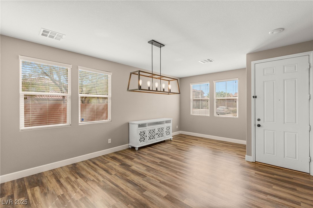586 Wealdston Court