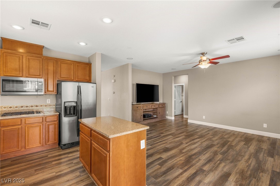 586 Wealdston Court
