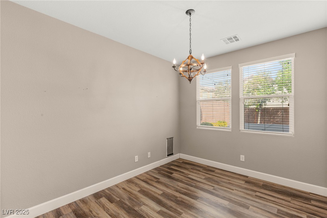 586 Wealdston Court