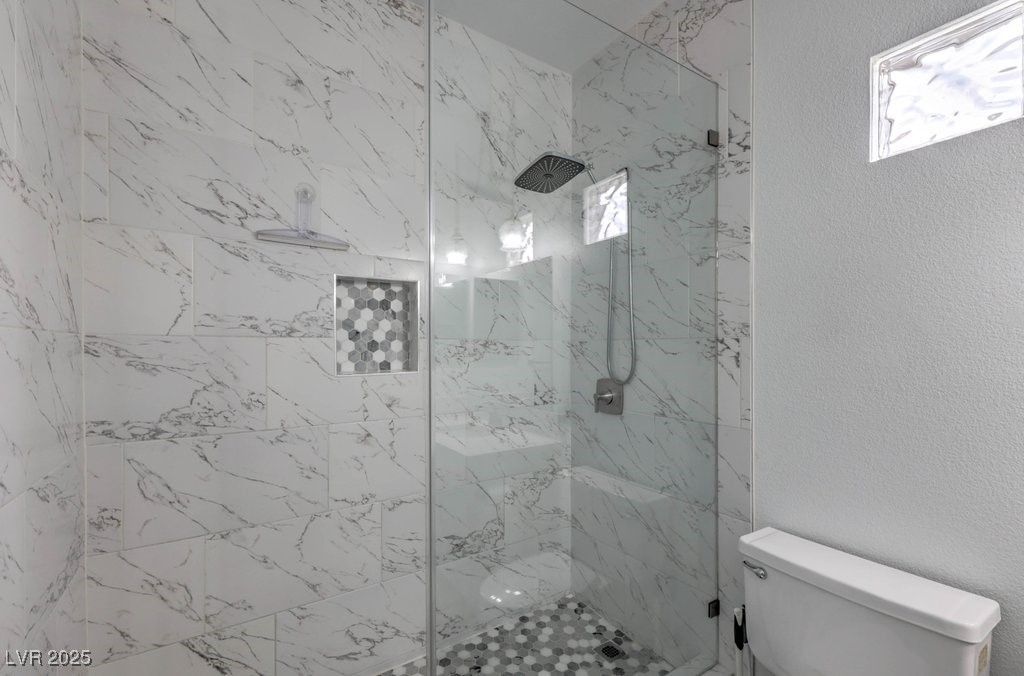 3528 Silver Lantern Drive