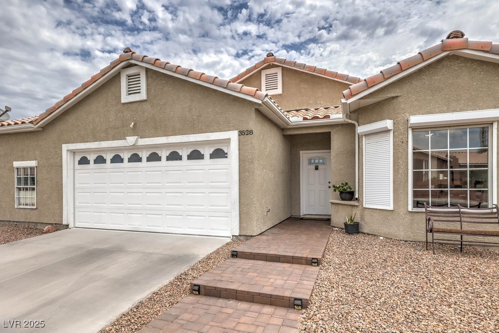 3528 Silver Lantern Drive