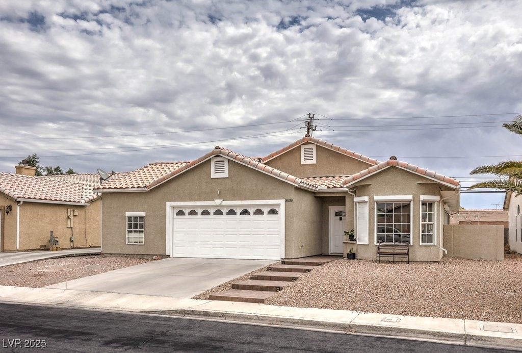 3528 Silver Lantern Drive