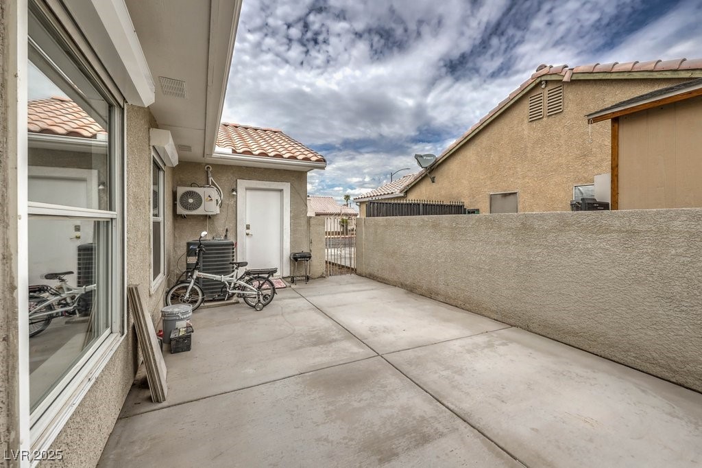 3528 Silver Lantern Drive