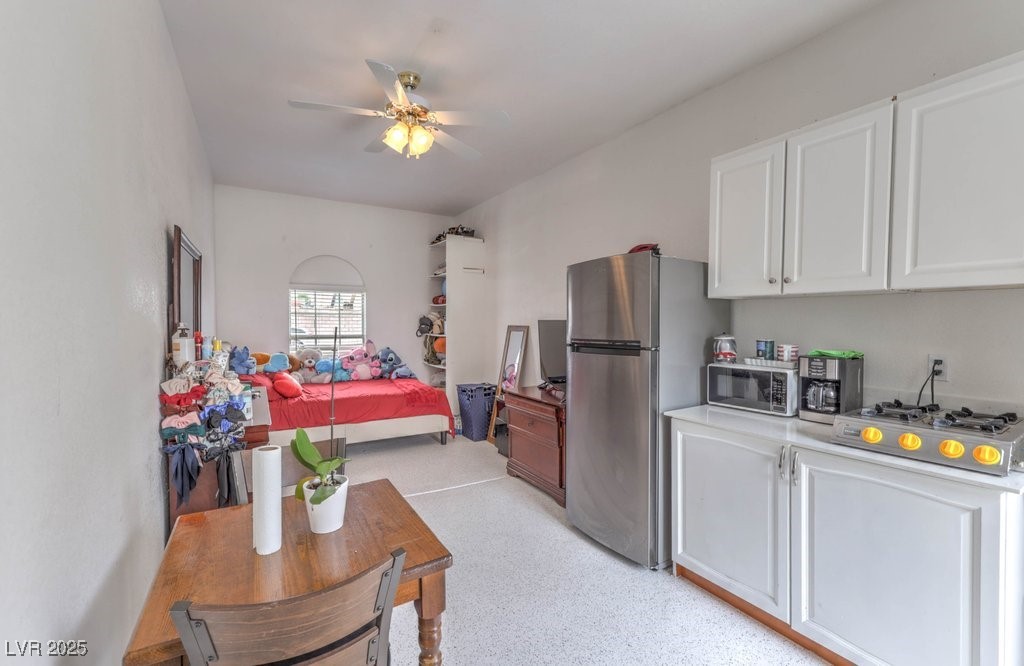 3528 Silver Lantern Drive