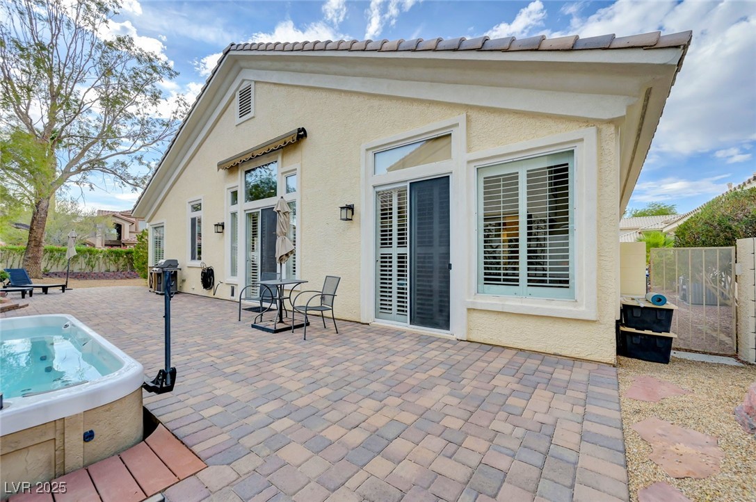 8809 Las Olivas Avenue