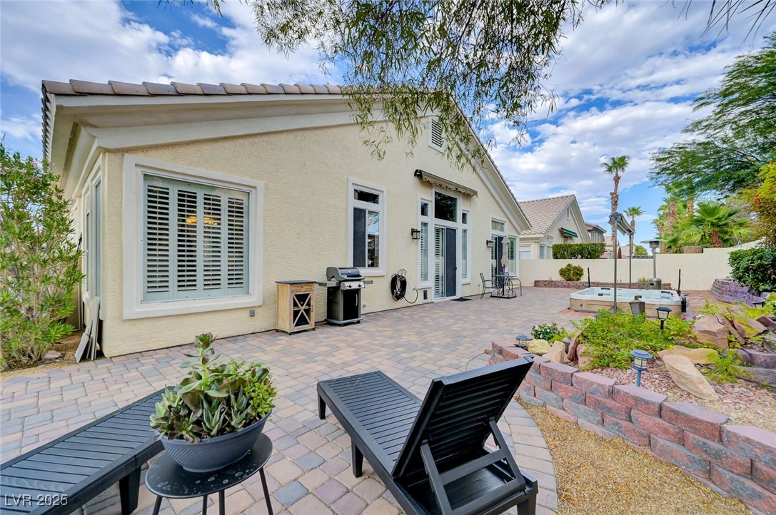 8809 Las Olivas Avenue