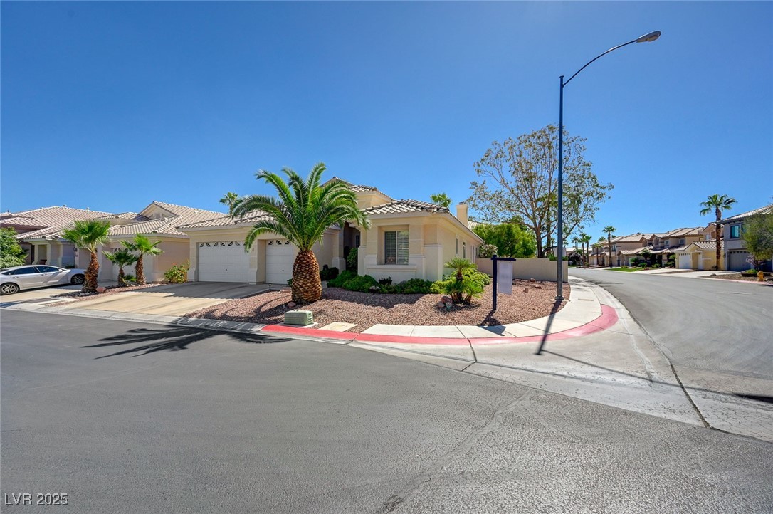 8809 Las Olivas Avenue