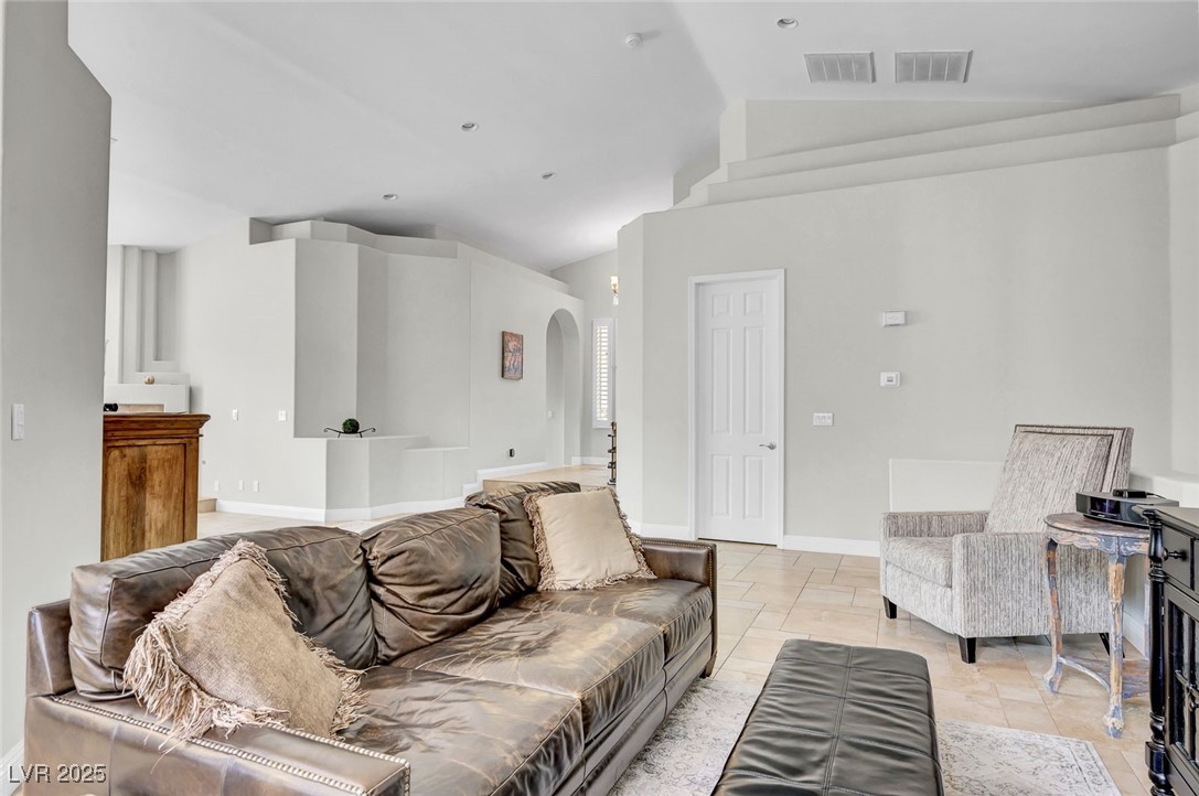 8809 Las Olivas Avenue