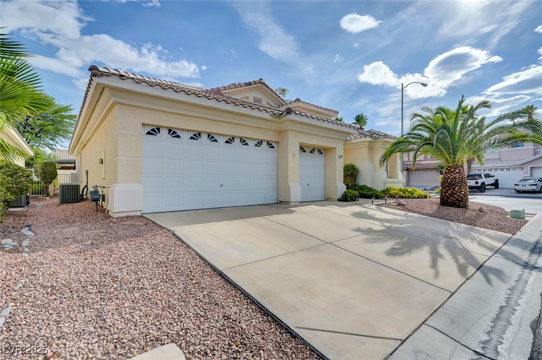 8809 Las Olivas Avenue