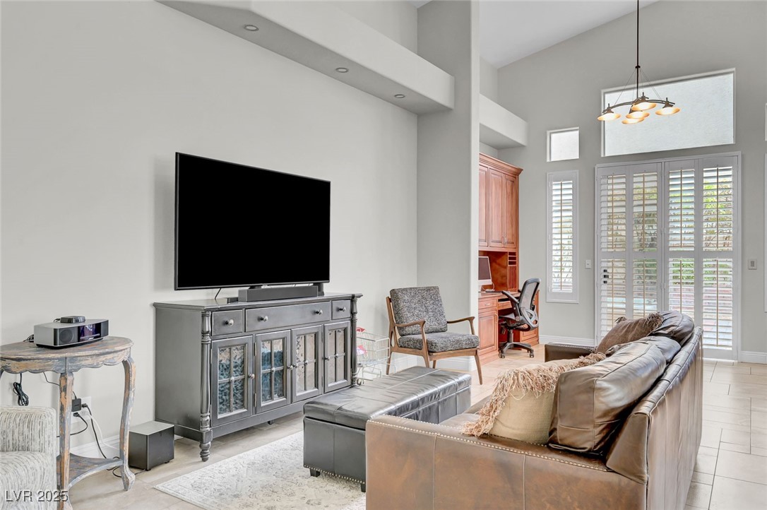 8809 Las Olivas Avenue