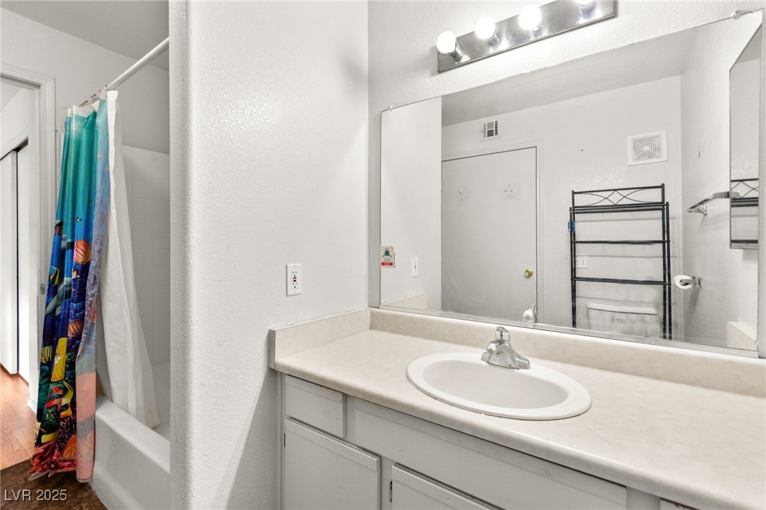 1830 North Pecos Road 236