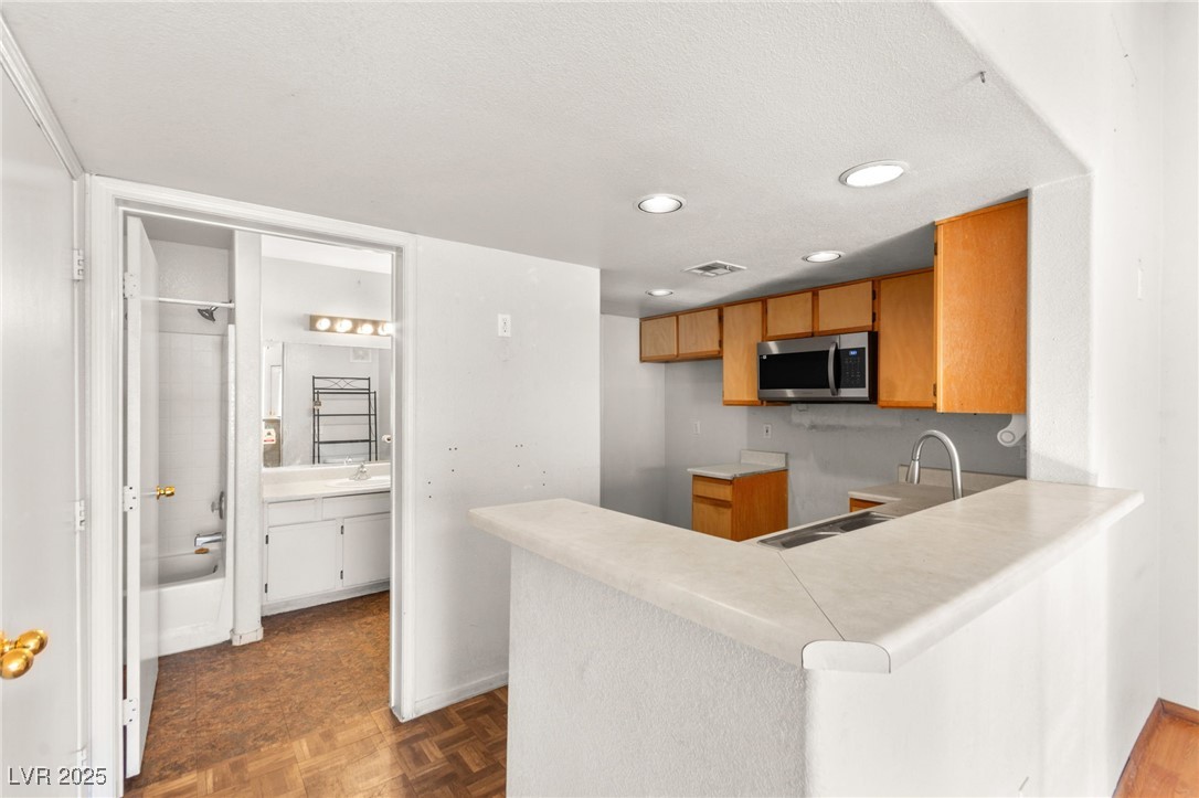 1830 North Pecos Road 236