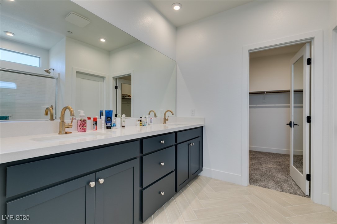 9844 Kings Glen Street