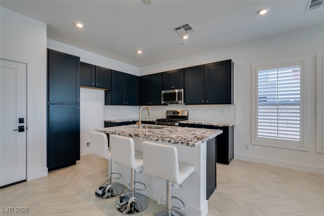 9844 Kings Glen Street