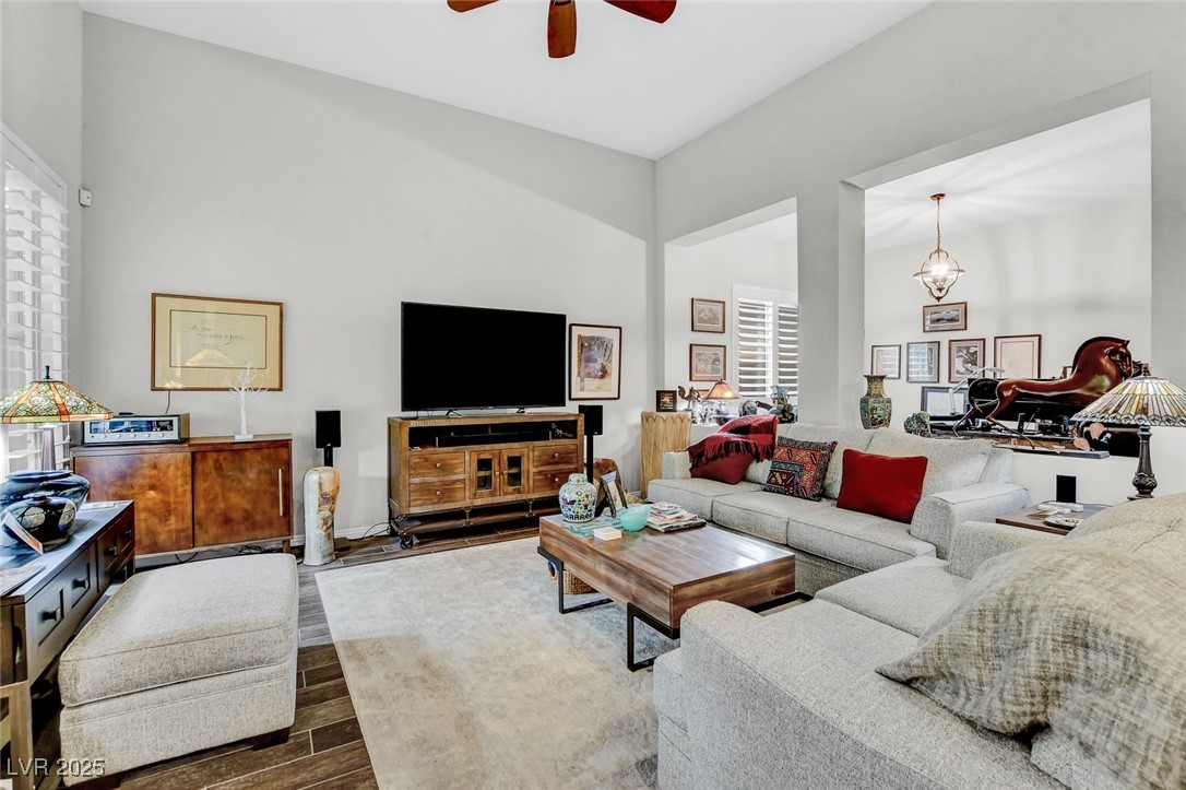 6803 Regency Crest Avenue