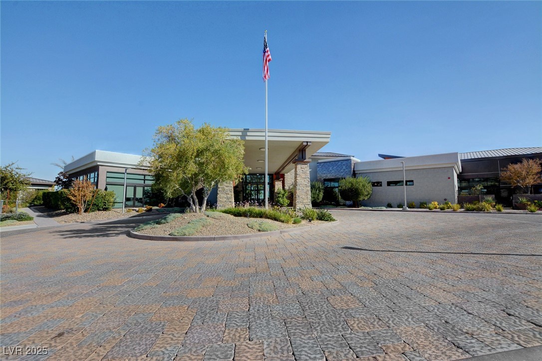 6803 Regency Crest Avenue