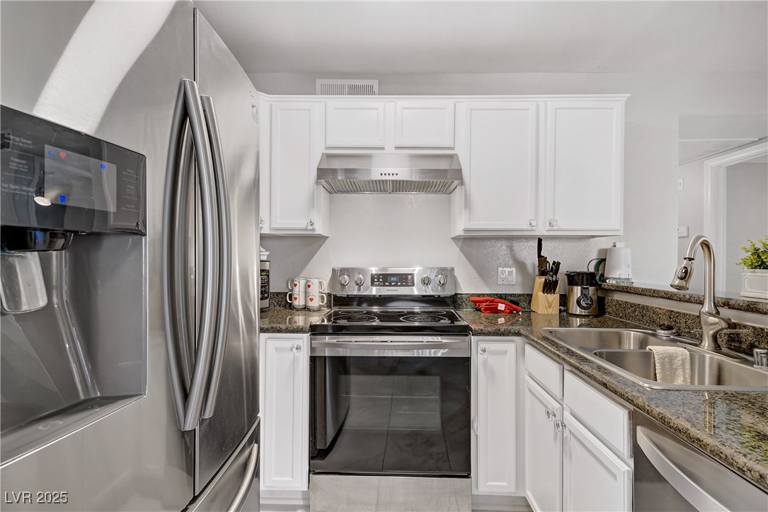 9325 West Desert Inn Road 109