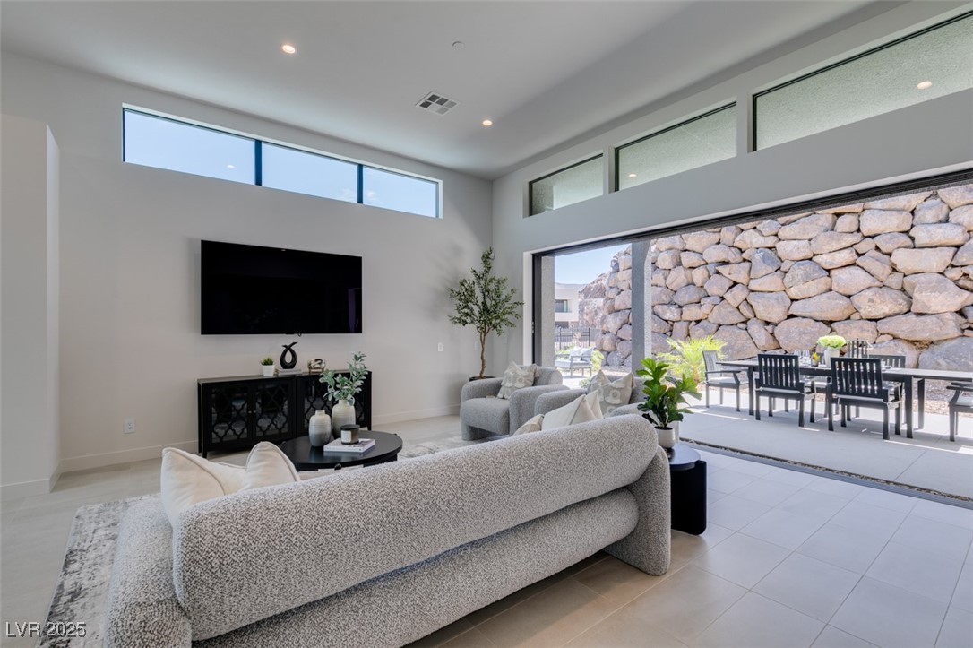 623 Dragon Mountain Court