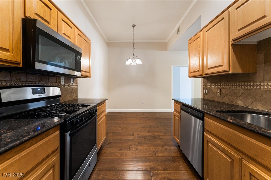 8805 Jeffreys Street 2005