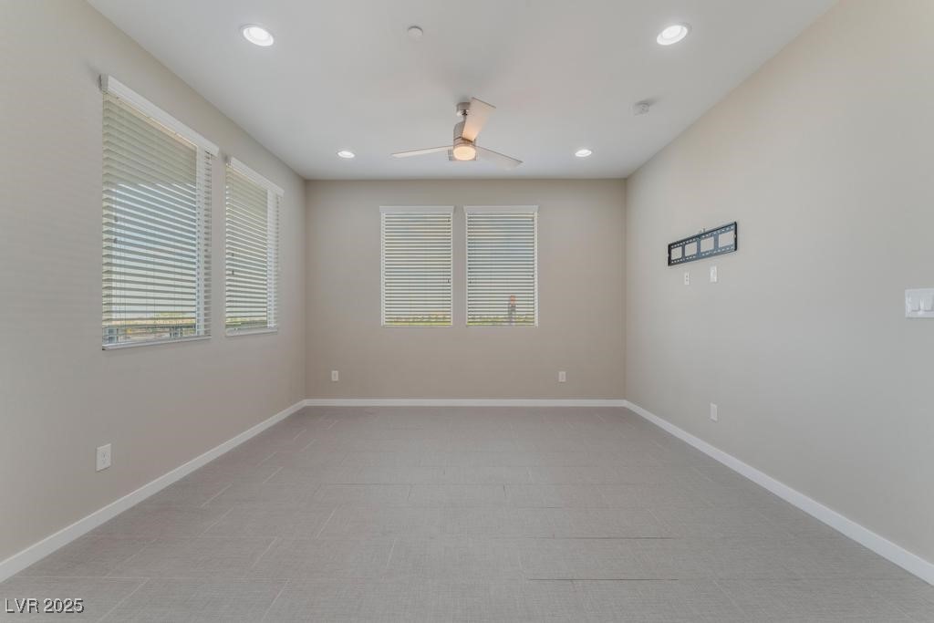 11236 Rainbow Peak Avenue 305