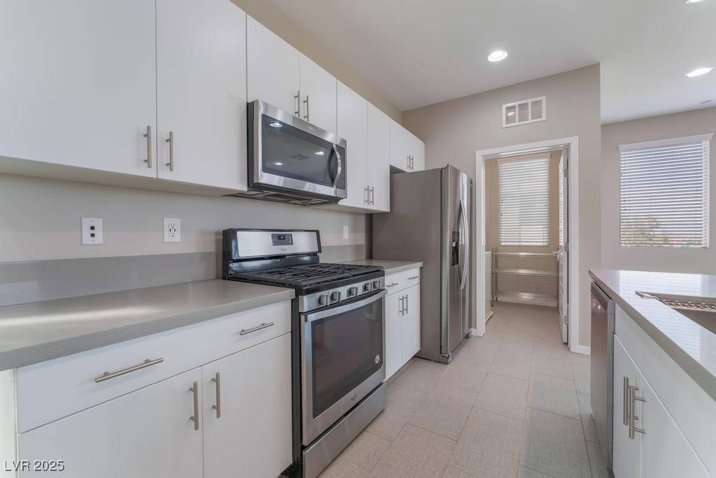 11236 Rainbow Peak Avenue 305