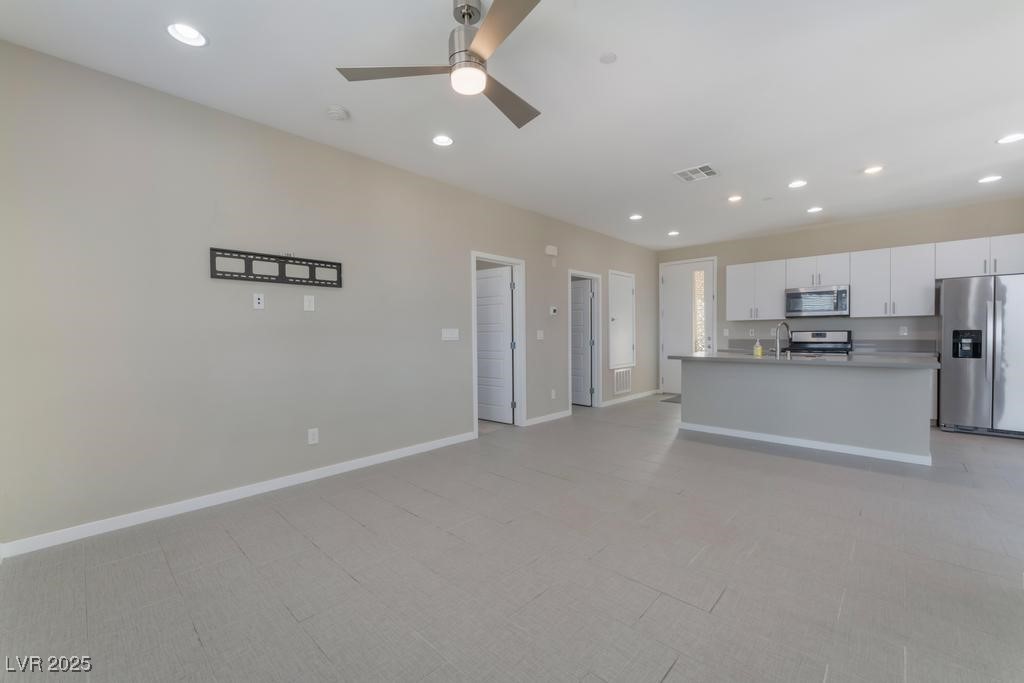 11236 Rainbow Peak Avenue 305