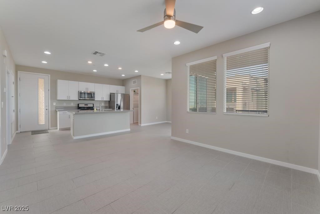 11236 Rainbow Peak Avenue 305