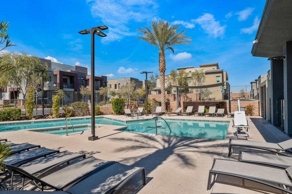 11236 Rainbow Peak Avenue 305