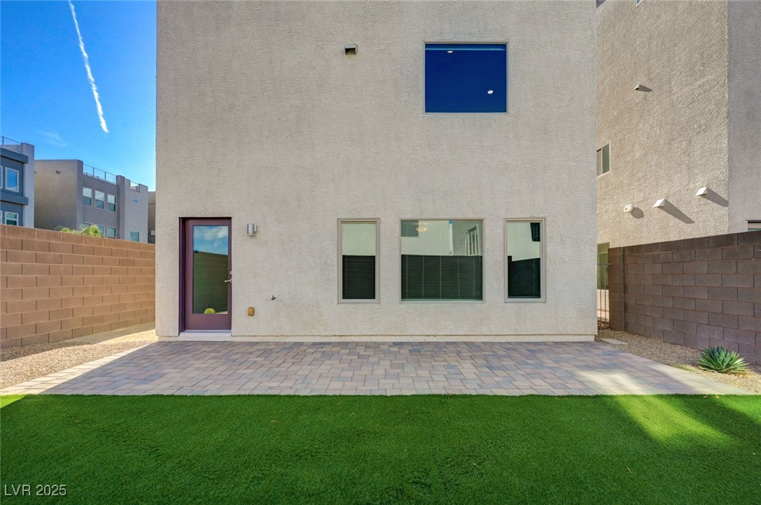 8178 Eaton Hill Street