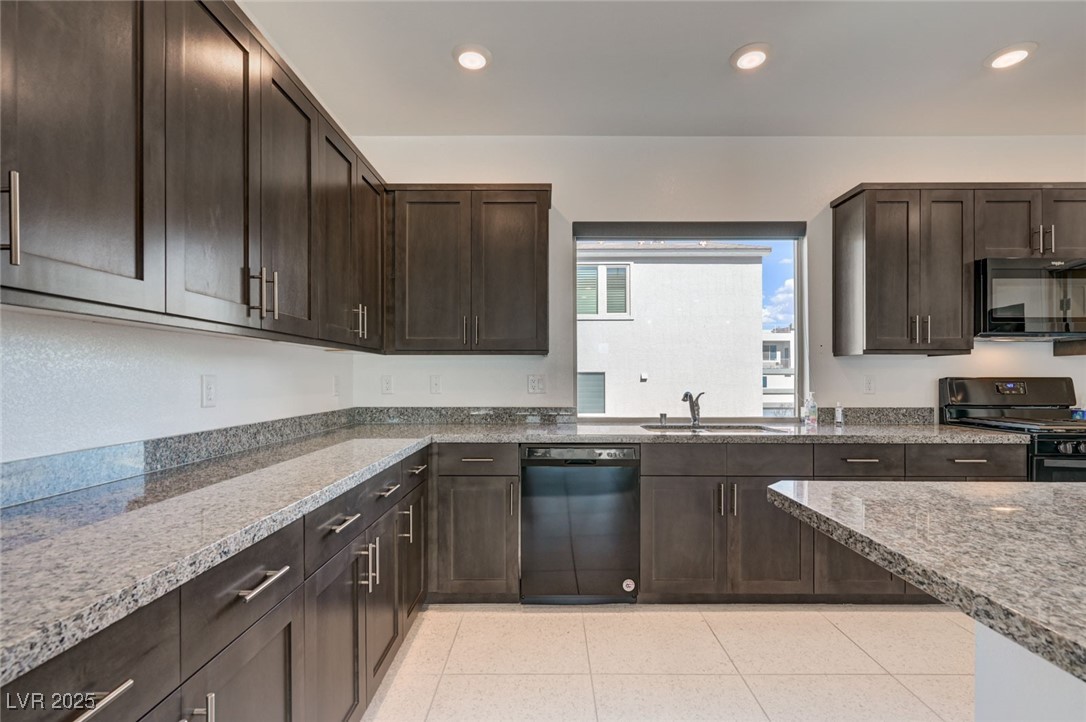 8178 Eaton Hill Street