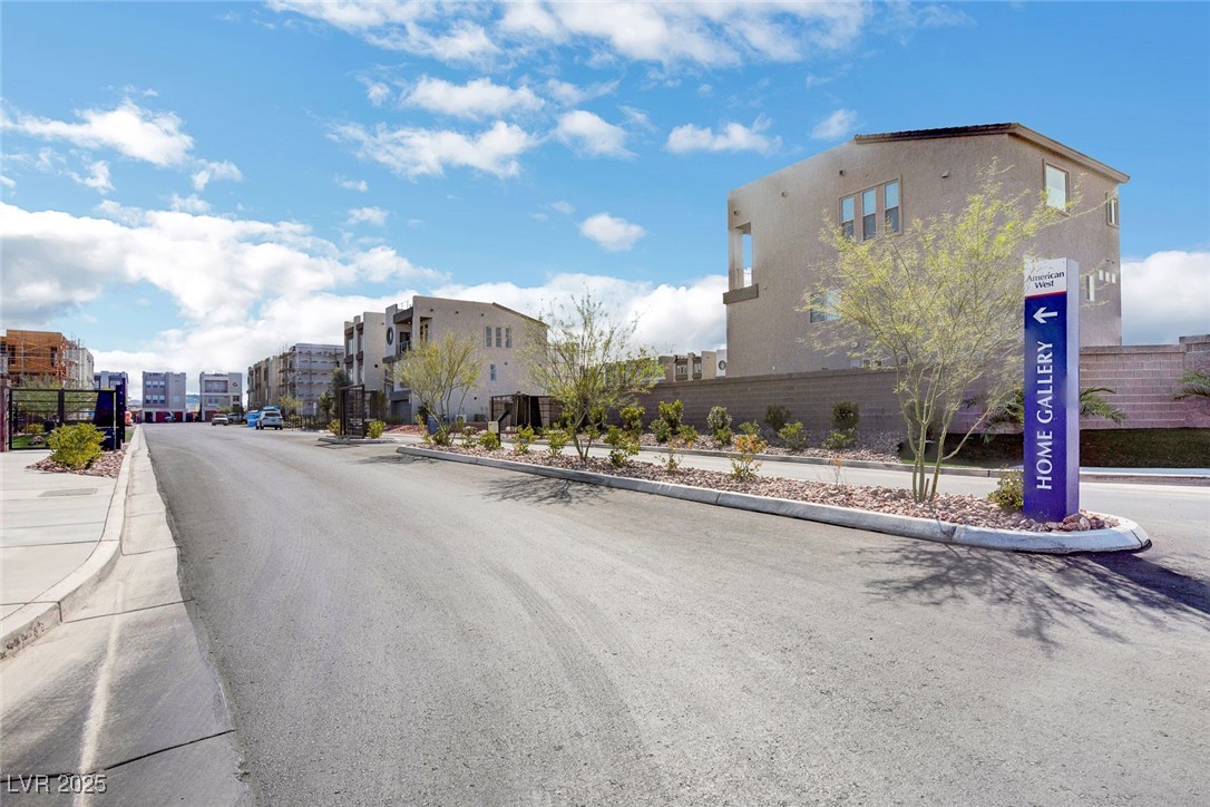 8178 Eaton Hill Street