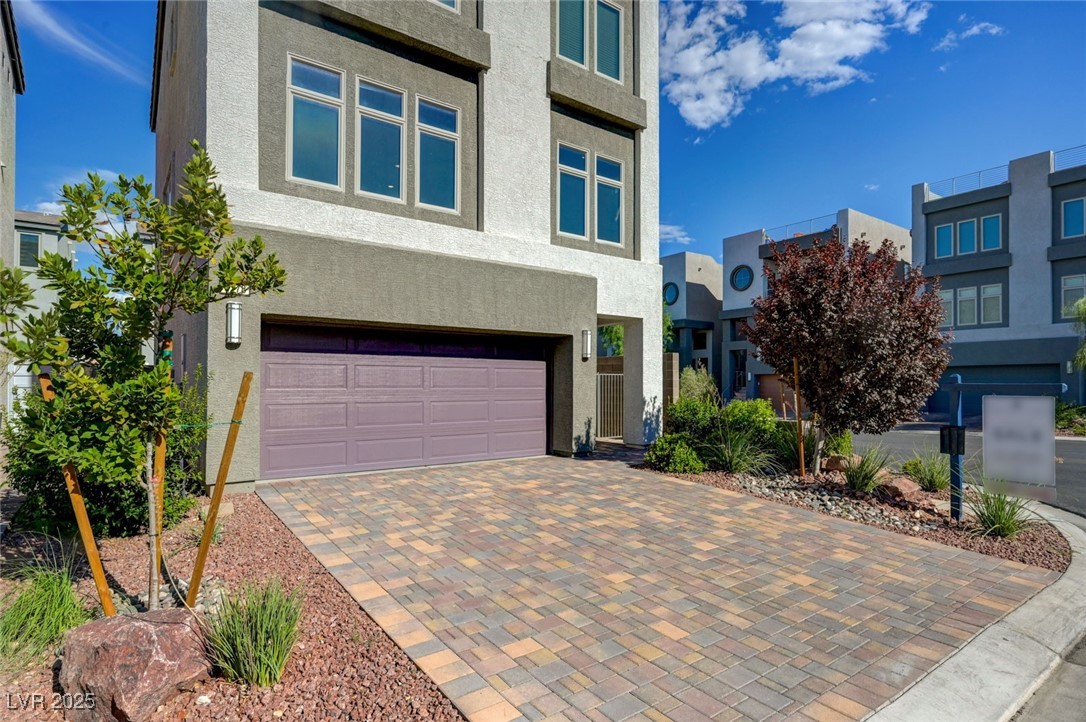 8178 Eaton Hill Street