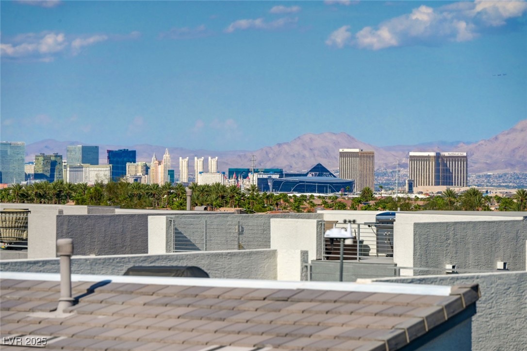 8178 Eaton Hill Street