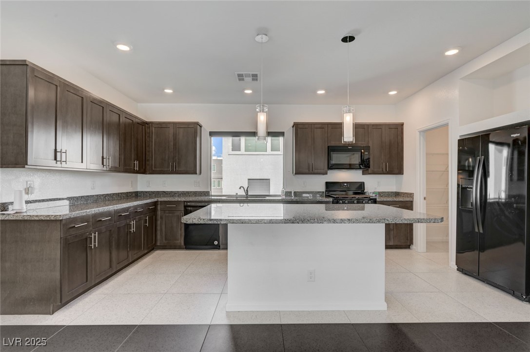 8178 Eaton Hill Street