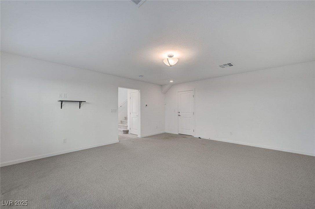 8178 Eaton Hill Street