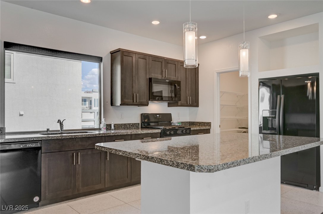 8178 Eaton Hill Street