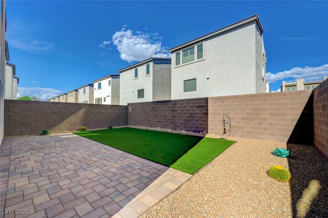 8178 Eaton Hill Street