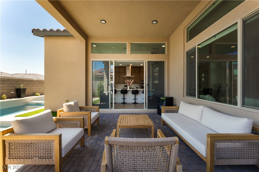 9942 Egan Valley Street