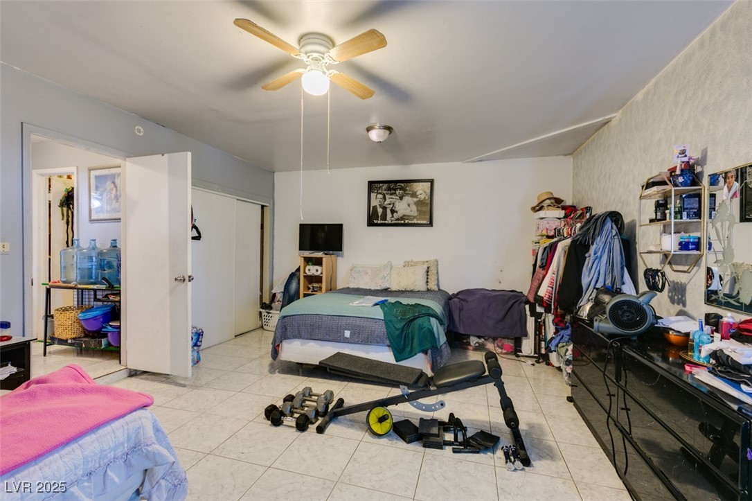 1816 North Torrey Pines Drive